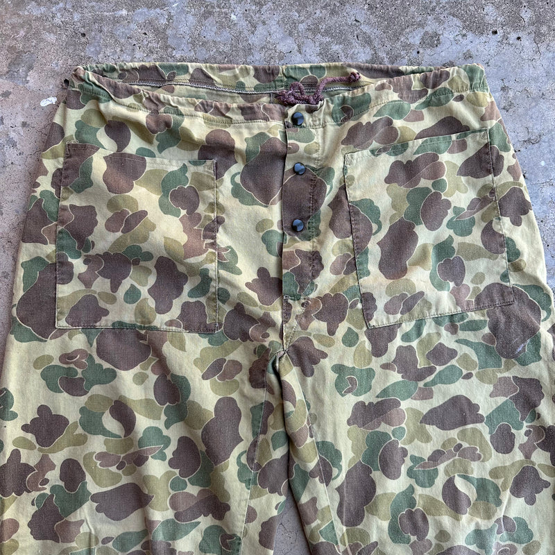 1970’s Hunting Camo Adjustable Waist Pants 24” - 42” x 28.5”