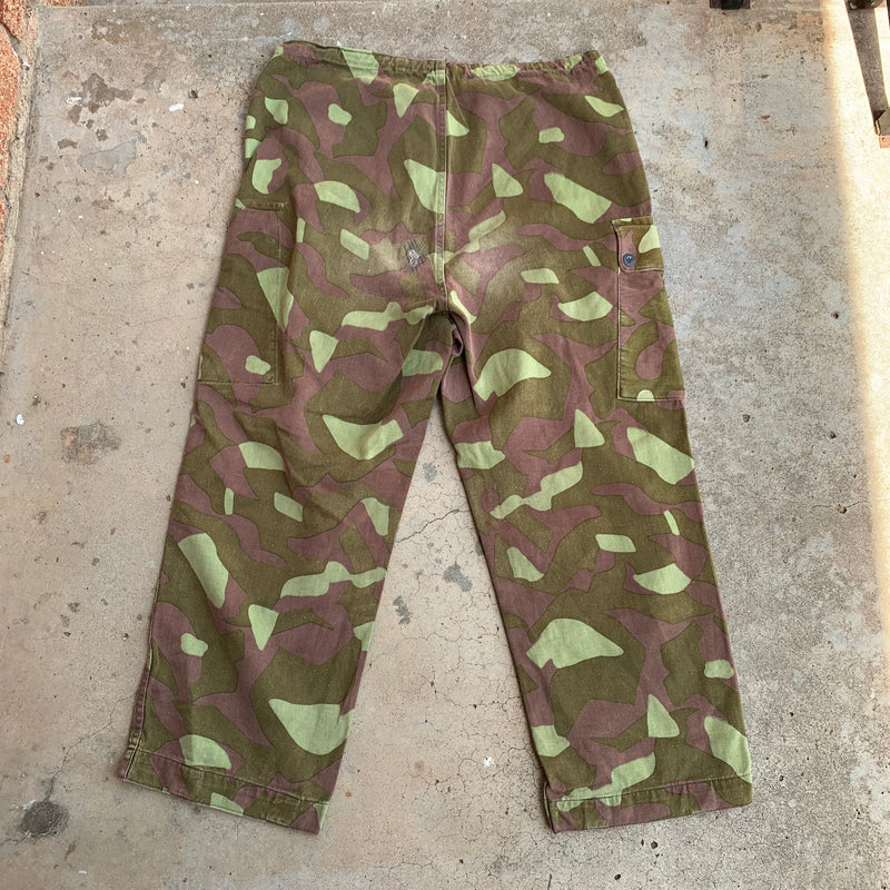 1970’s Finnish M62 Camo Pants 29” - 39” x 27”