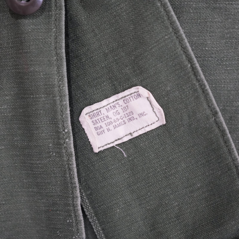 1960's Vietnam War USAF Patched Short Sleeve OG-107 Fatigue Shirt S/M