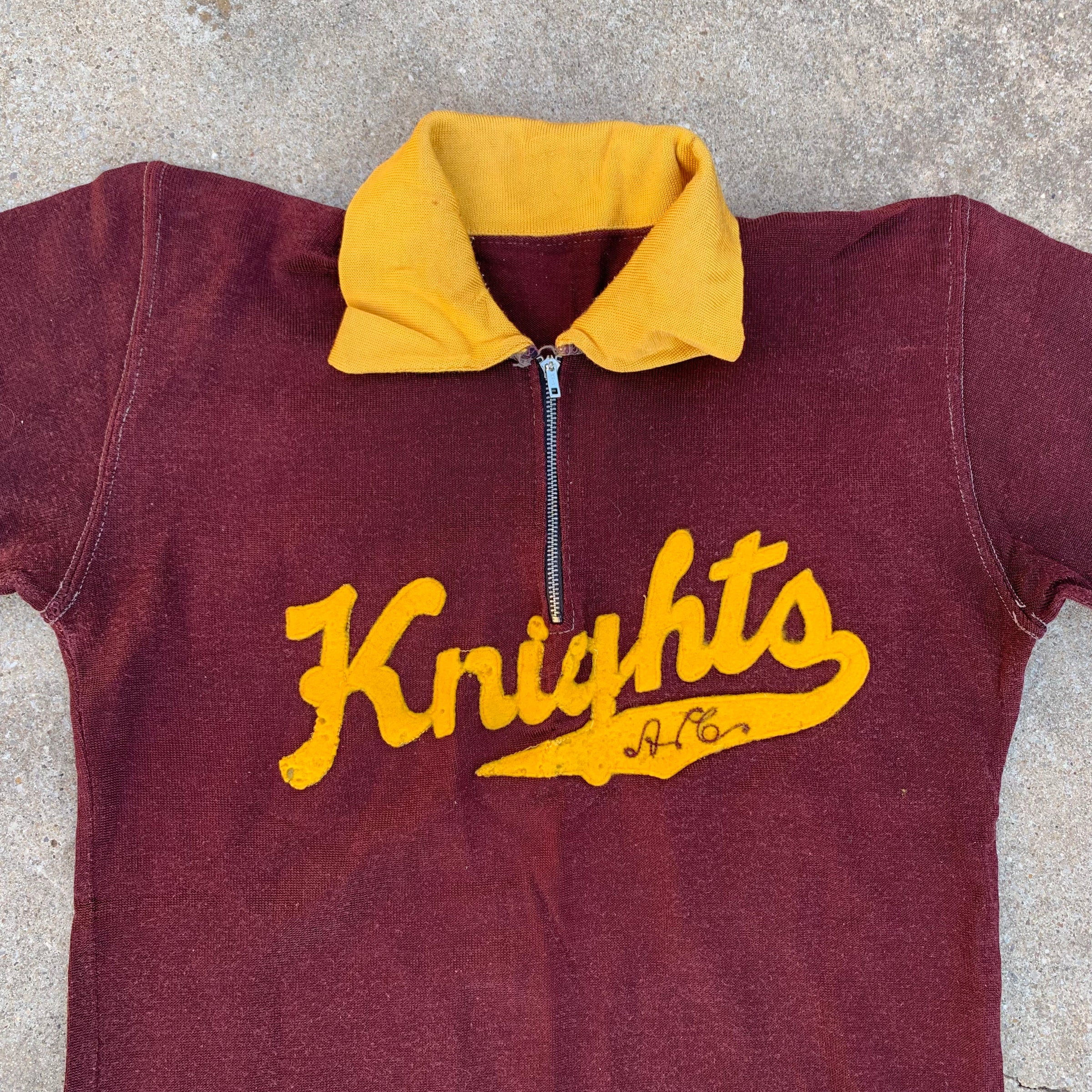 1940’s Knights Felt Patched Rayon Knit Jersey Small