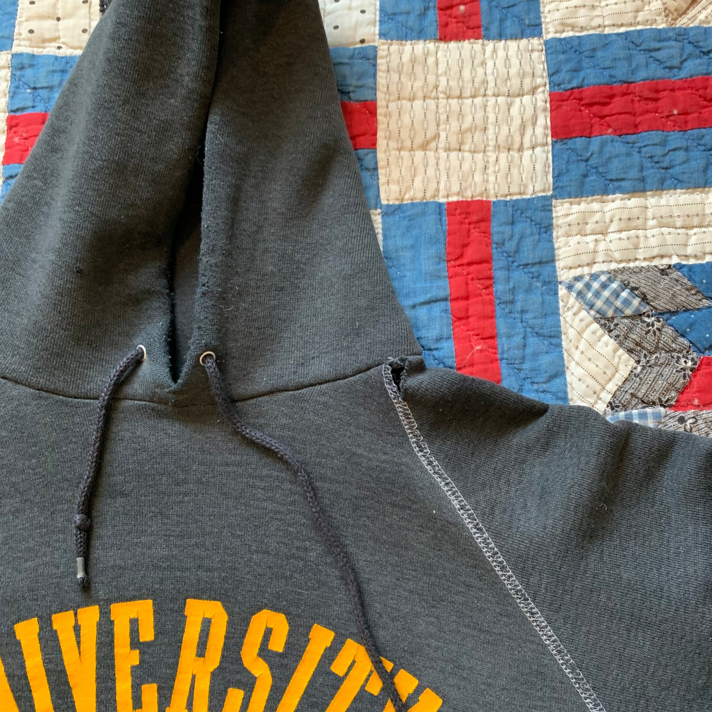 1970's Faded Black University of Maryland Sweatshirt Large